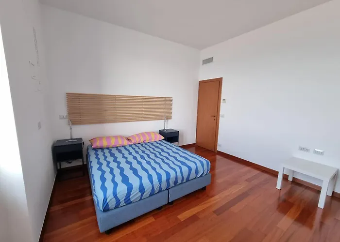 Seafront Holidays & Workstays