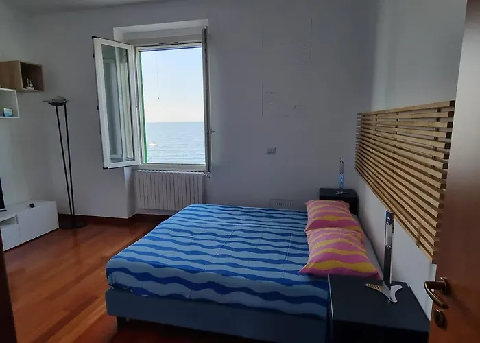 Seafront Holidays & Workstays