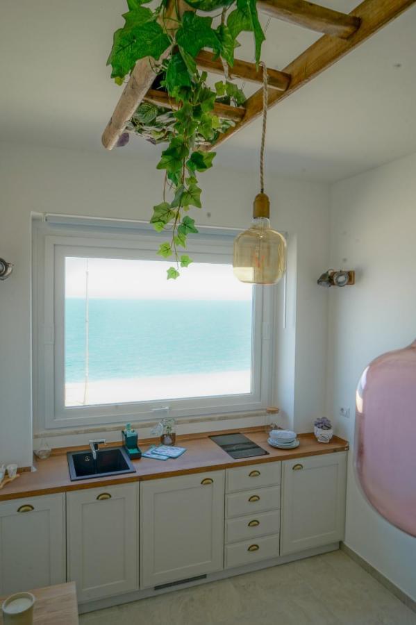 Seafront Holidays & Workstays Apartment *