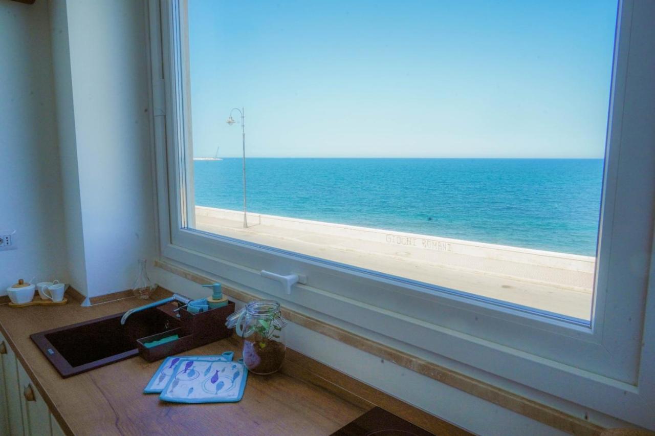 Seafront Holidays & Workstays Apartment *