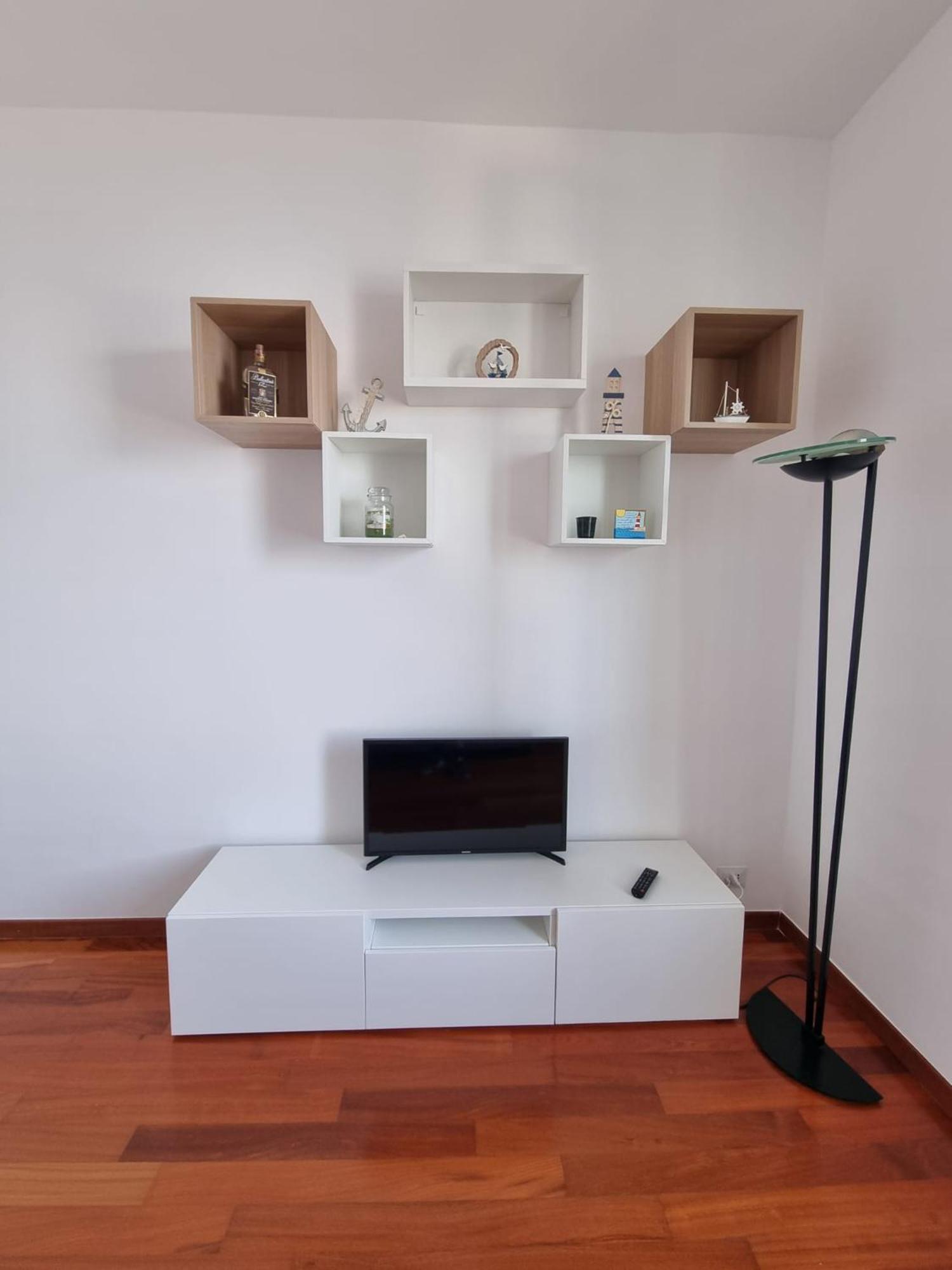 Apartment Seafront Holidays & Workstays *